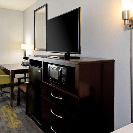 Hampton Inn And Suites Bakersfield / Highway 58 Экстерьер фото