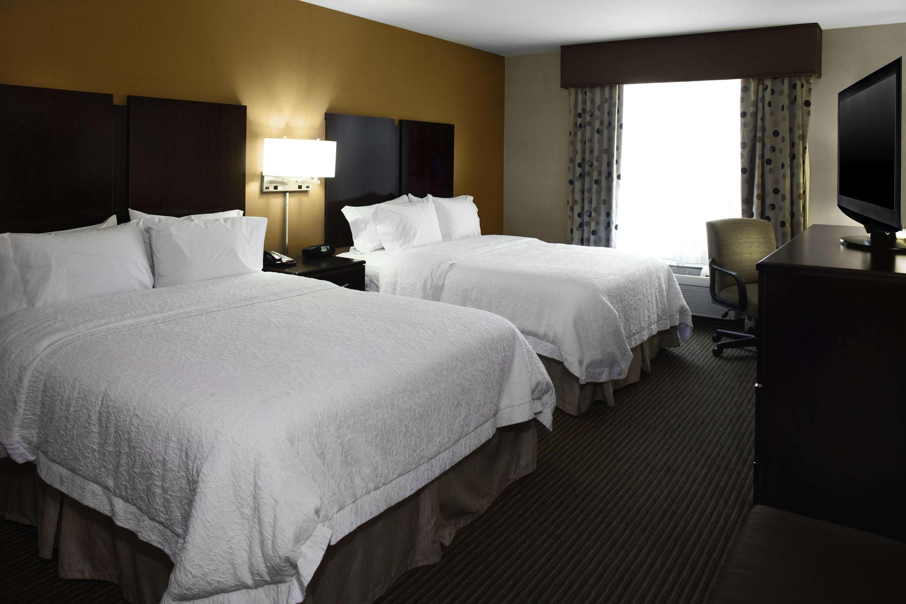 Hampton Inn And Suites Bakersfield / Highway 58 Экстерьер фото