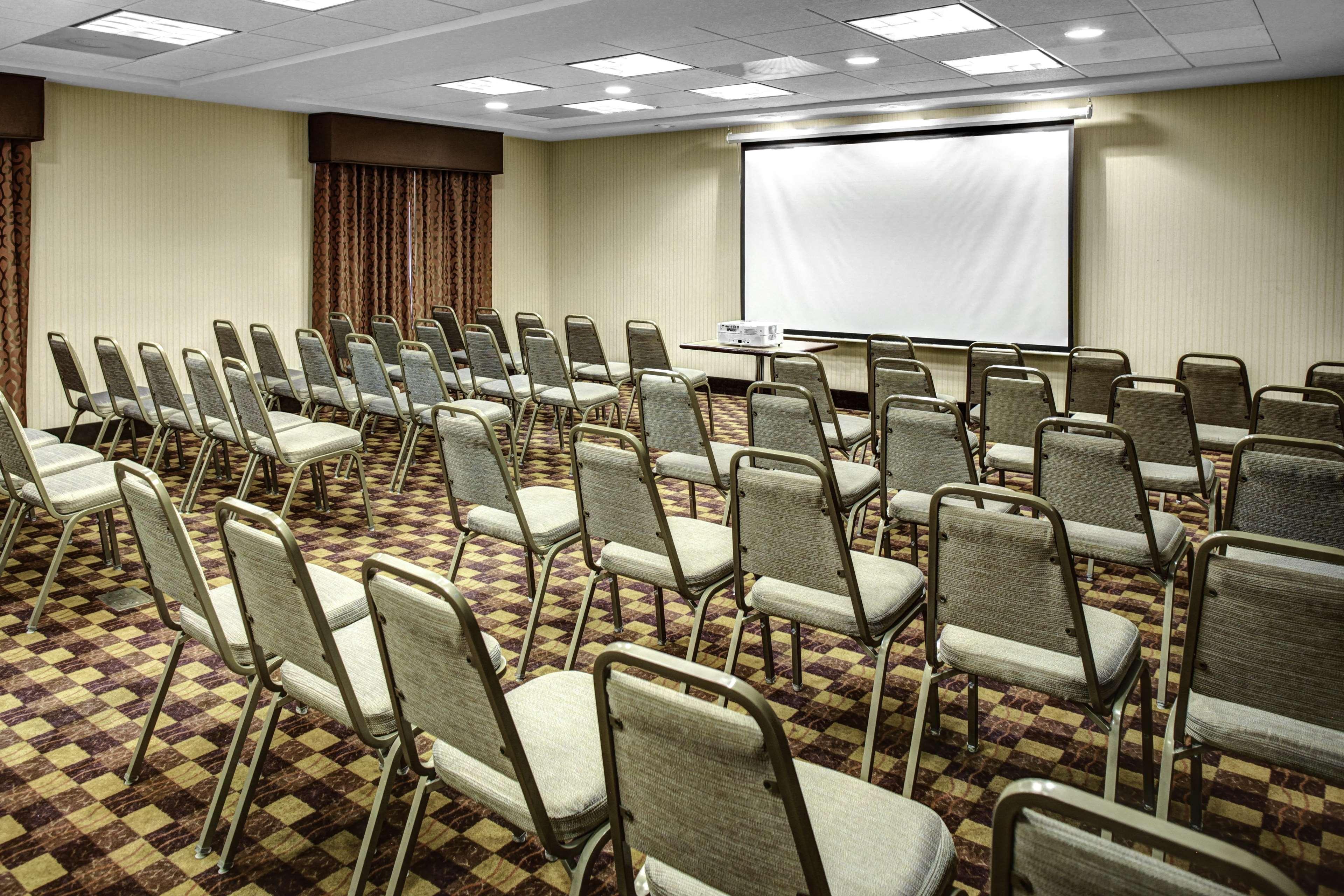 Hampton Inn And Suites Bakersfield / Highway 58 Экстерьер фото