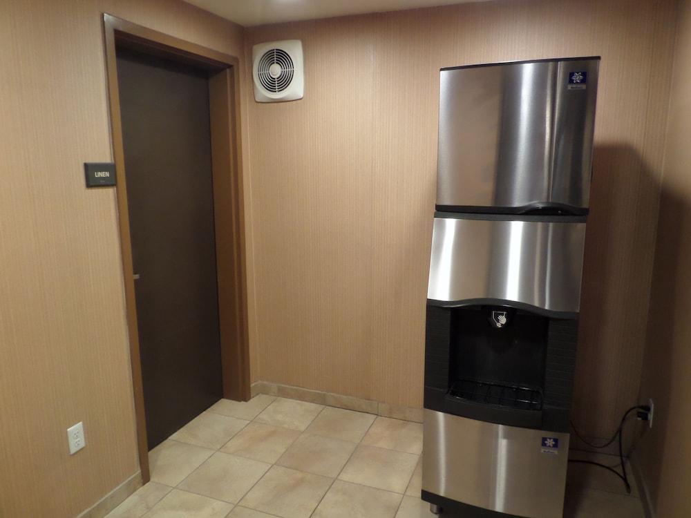 Hampton Inn And Suites Bakersfield / Highway 58 Экстерьер фото
