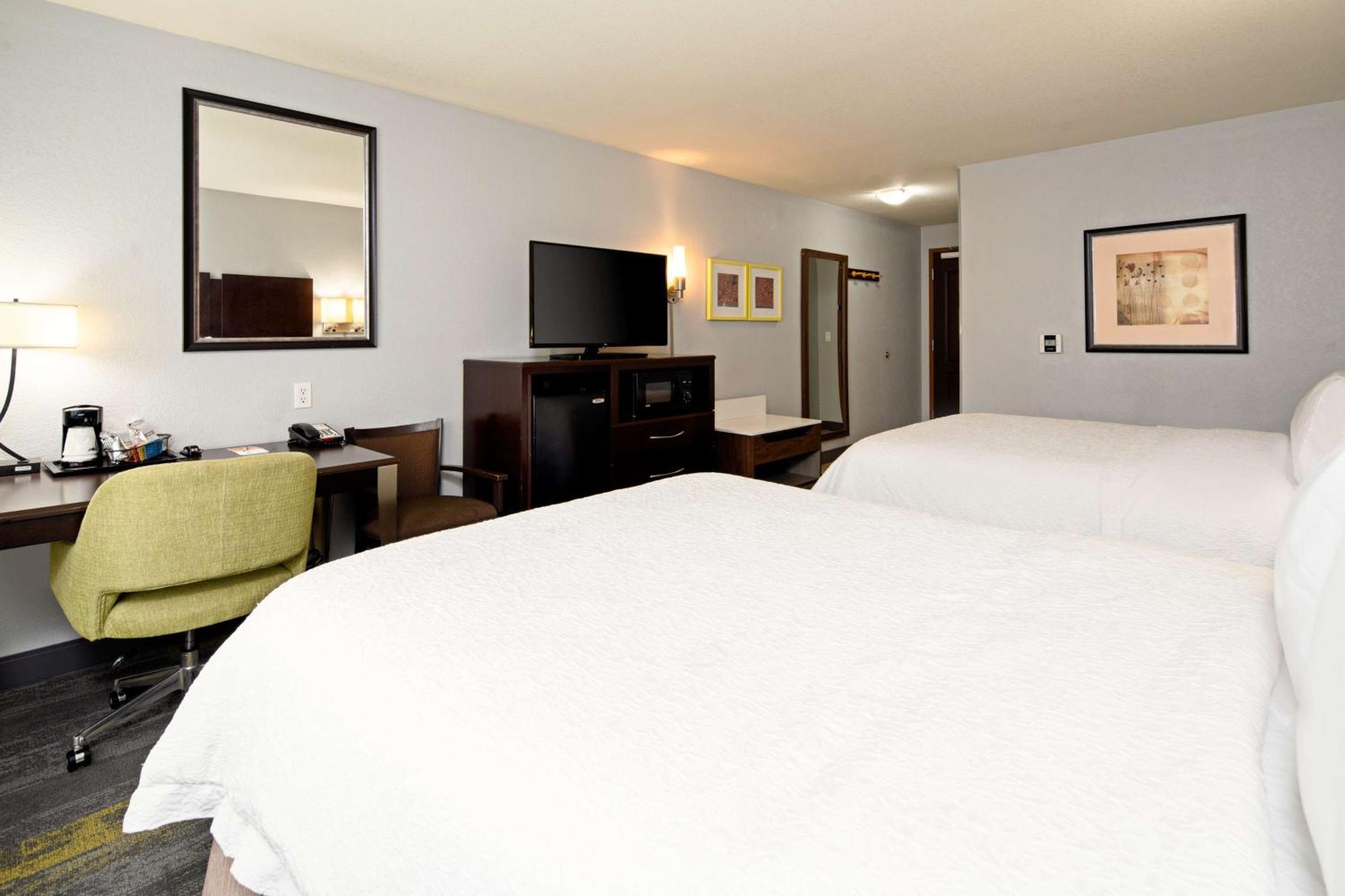 Hampton Inn And Suites Bakersfield / Highway 58 Экстерьер фото