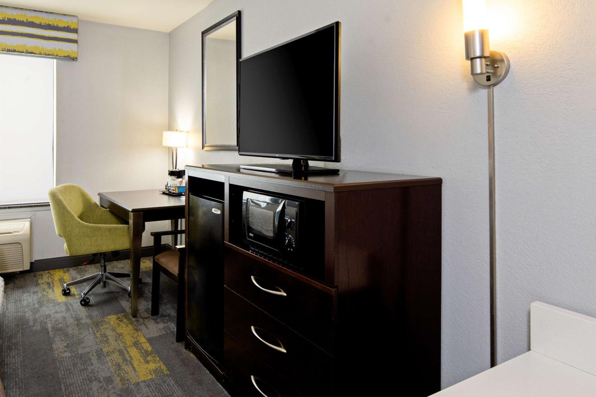 Hampton Inn And Suites Bakersfield / Highway 58 Экстерьер фото