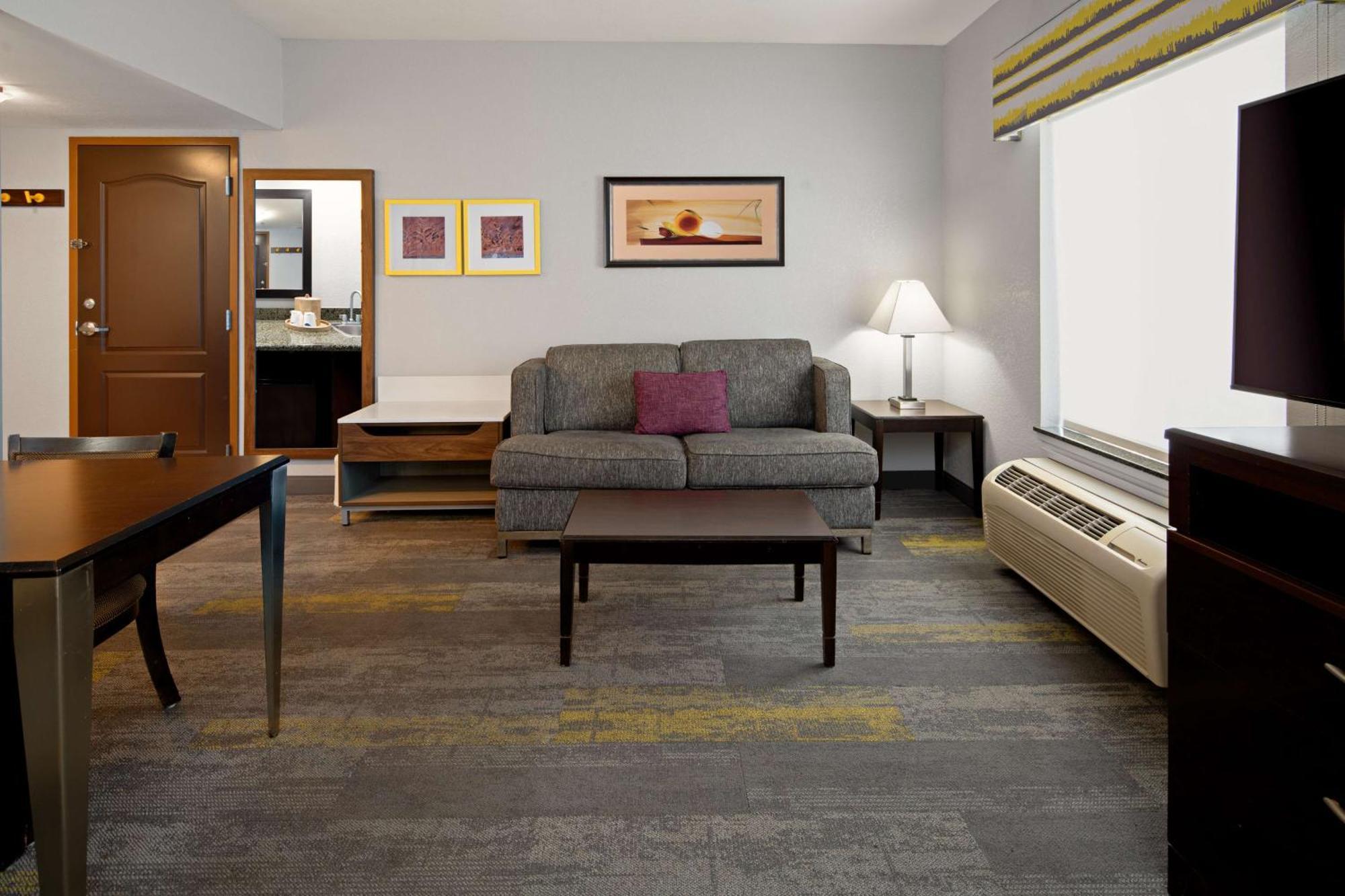 Hampton Inn And Suites Bakersfield / Highway 58 Экстерьер фото