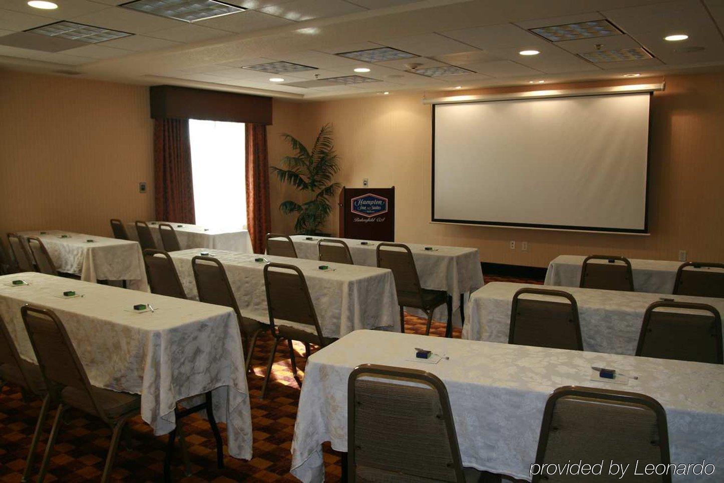Hampton Inn And Suites Bakersfield / Highway 58 Экстерьер фото