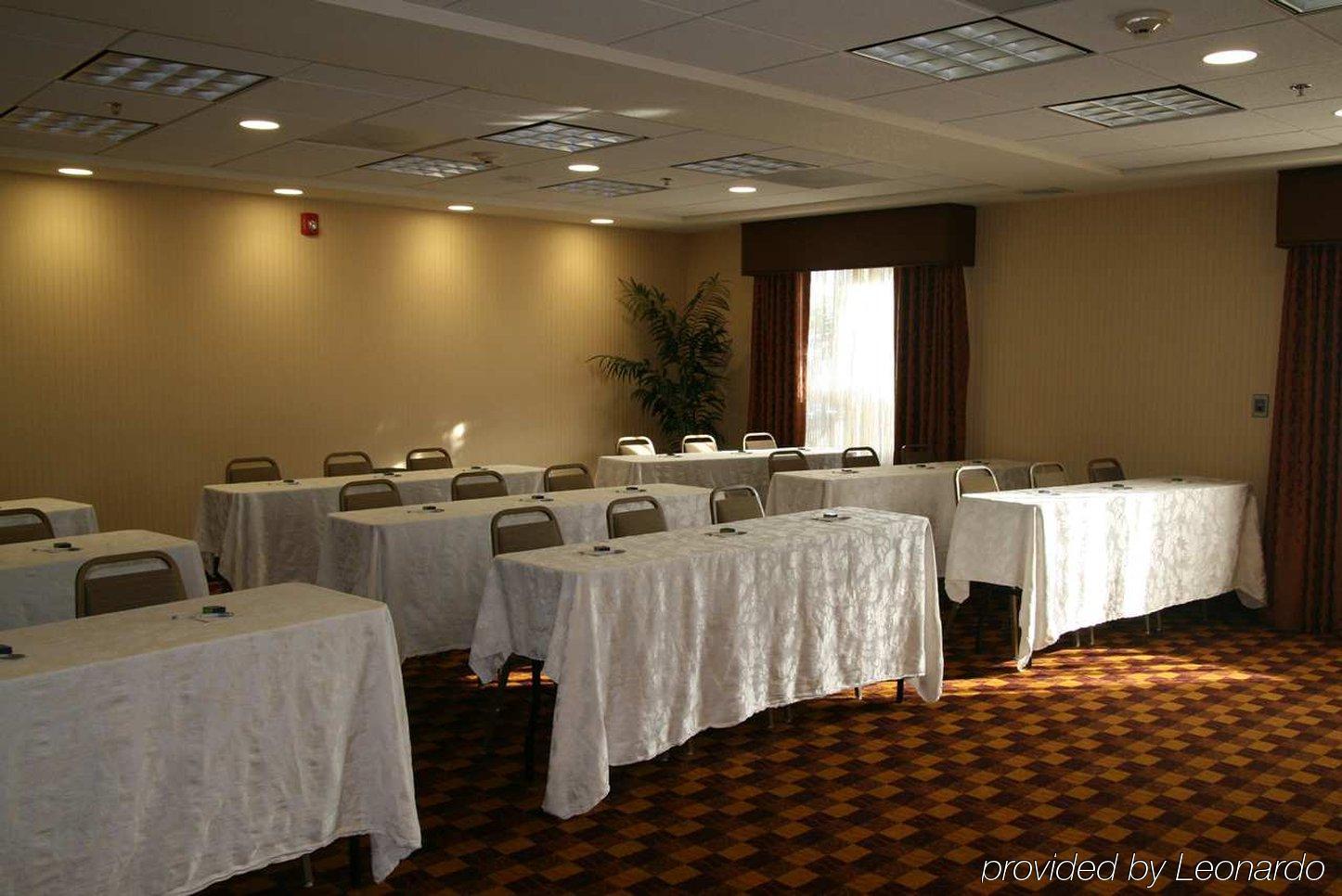 Hampton Inn And Suites Bakersfield / Highway 58 Экстерьер фото